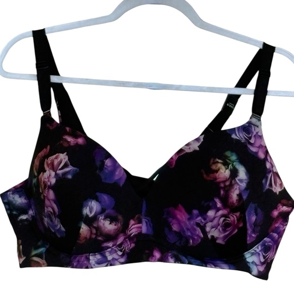 New Torrid WIRE-FREE PUSH UP 360 BACK SMOOTH BRA MIDNIGHT ROSES Padded Bra 44D - Picture 1 of 5